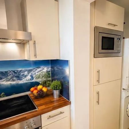 Select 8 Kaprun Fuerth By Jara