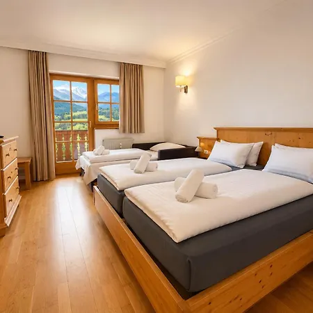 Select 8 Kaprun Fuerth By Jara * Piesendorf