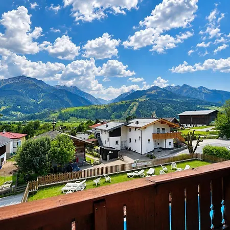 Select 8 Kaprun Fuerth By Jara Piesendorf